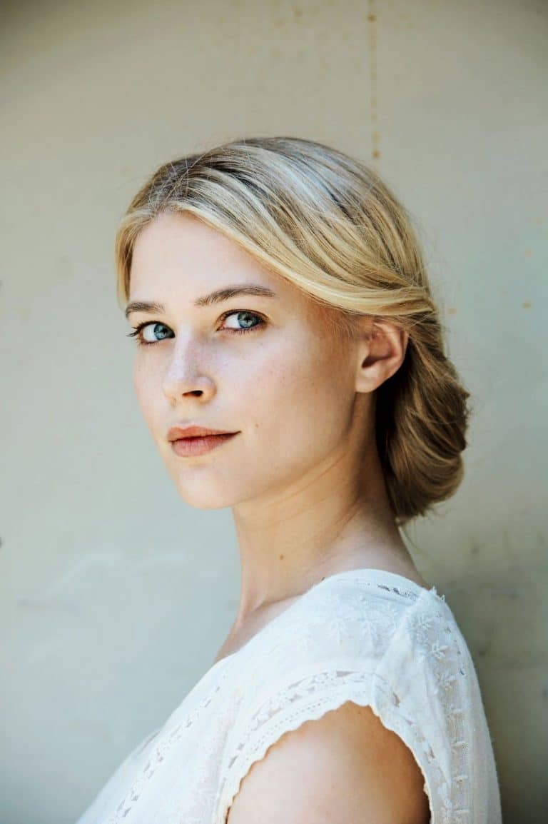 Jeanne Goursaud-55744