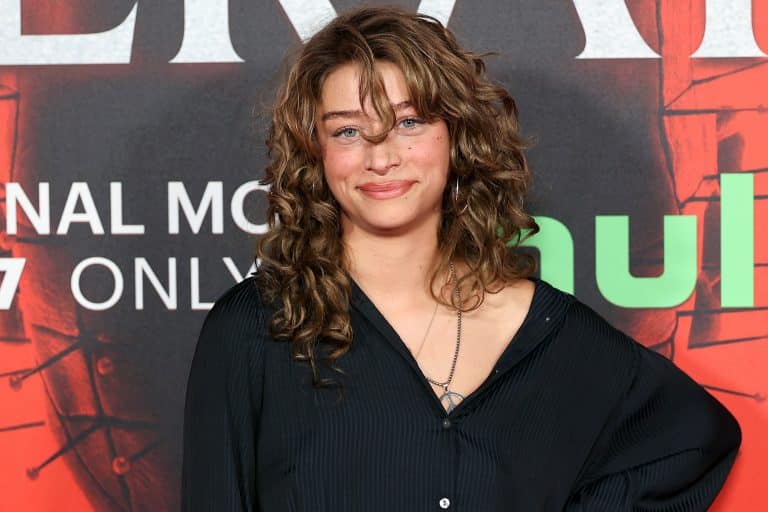 Odessa A’zion-55832