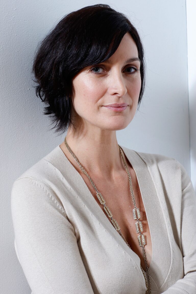 Carrie-Anne Moss-59046