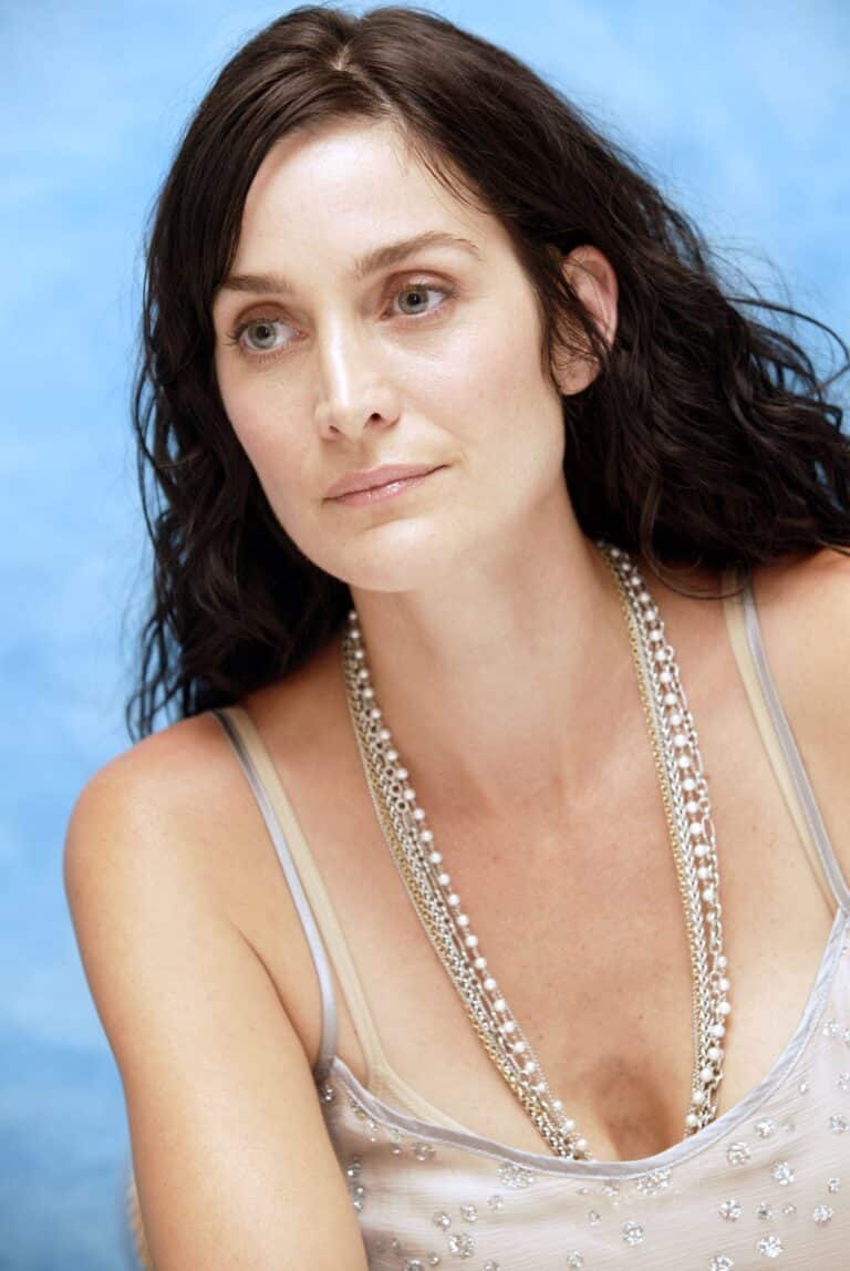 Carrie-Anne Moss-59056