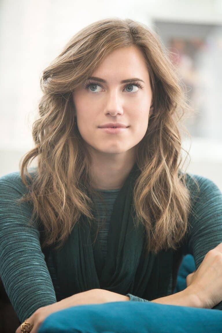 Allison Williams-59317