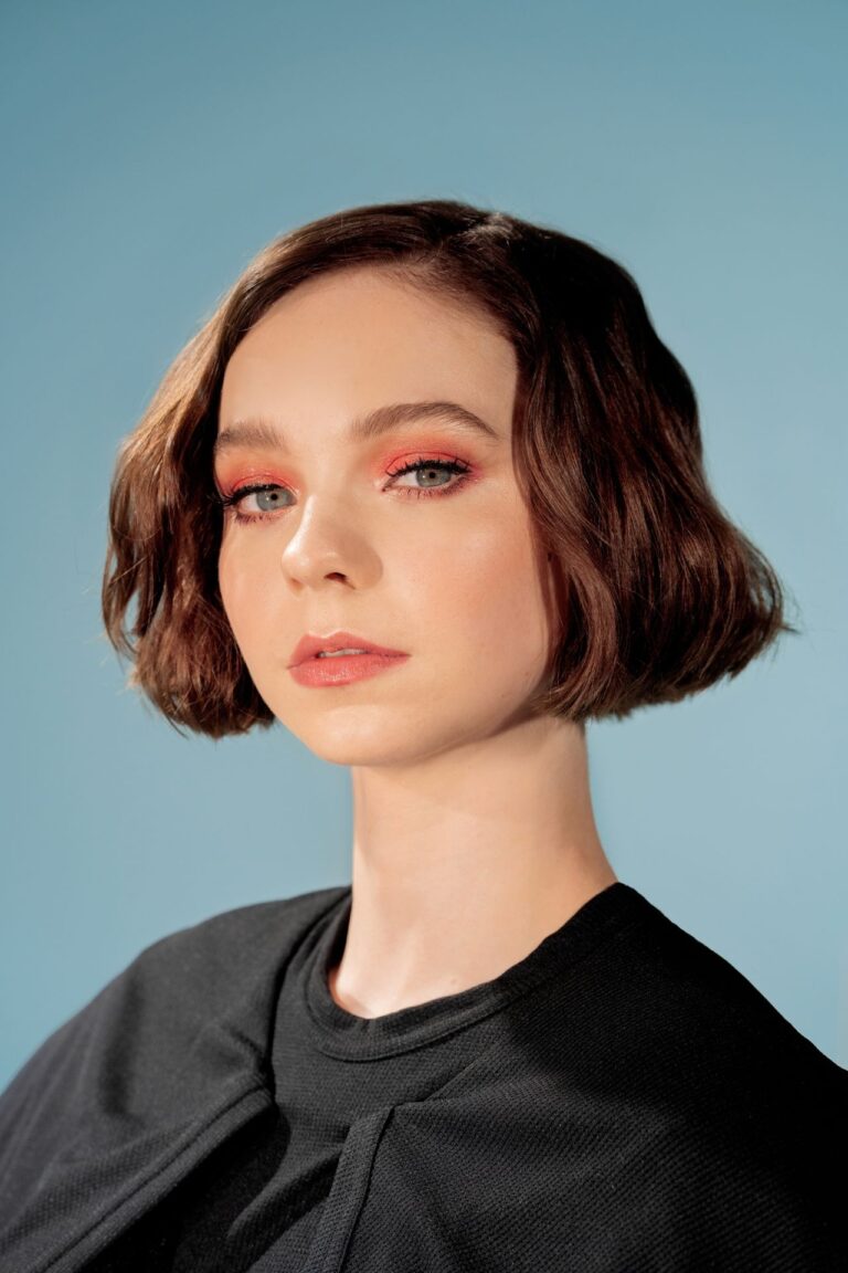 Emma Myers con 20-21 años