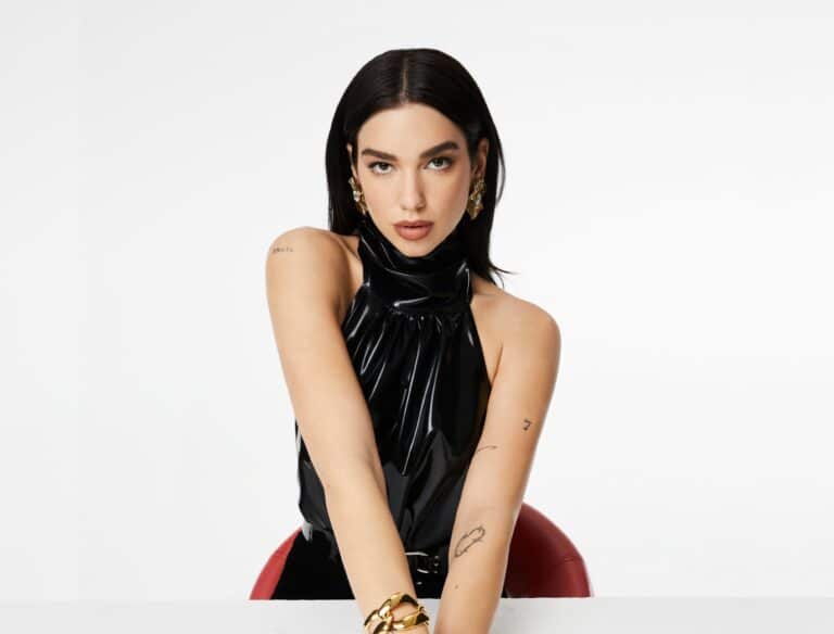 Dua Lipa con 24-25 años