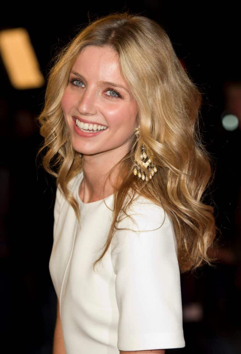 Annabelle Wallis-62849