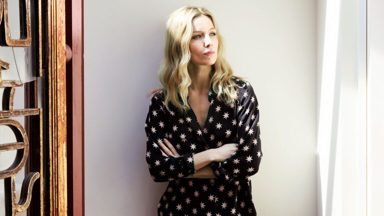 Annabelle Wallis-62853