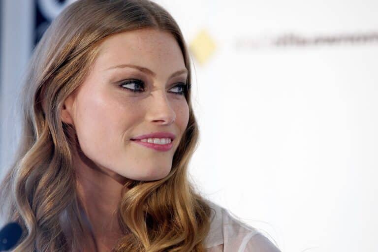 Alyssa Sutherland-63841