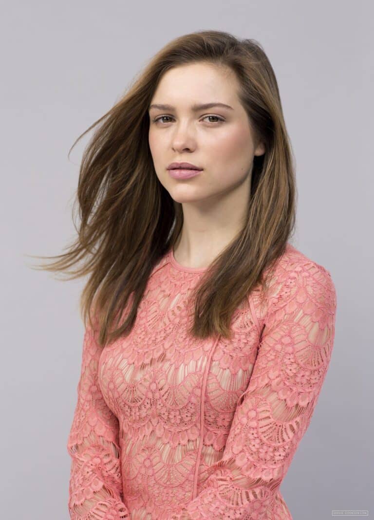 Sophie Cookson-64152