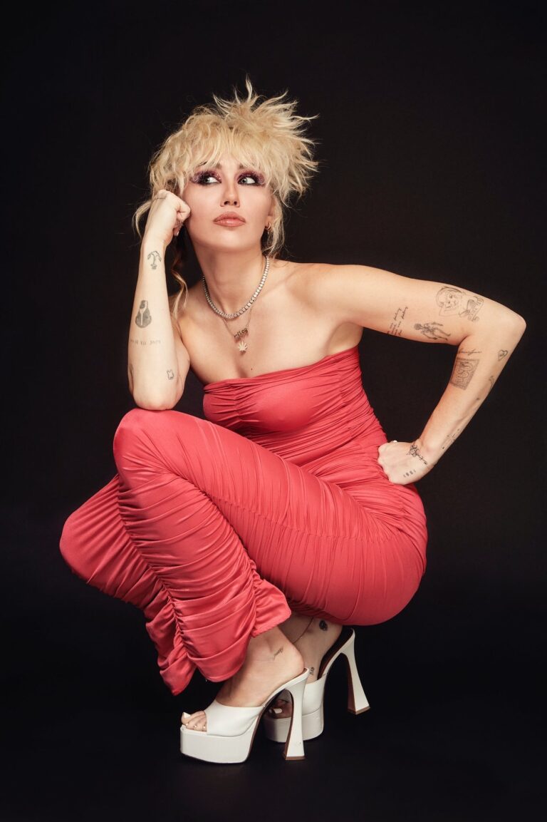 Miley Cyrus-64433