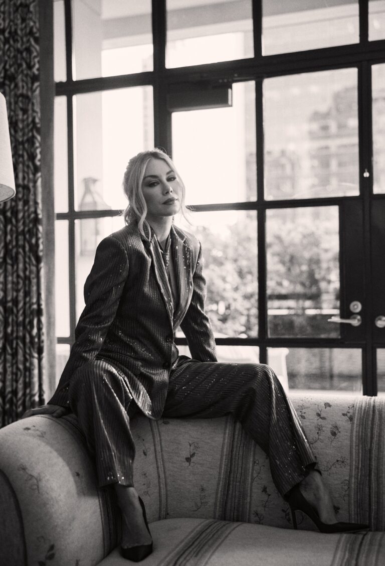 Jennifer Holland-64858