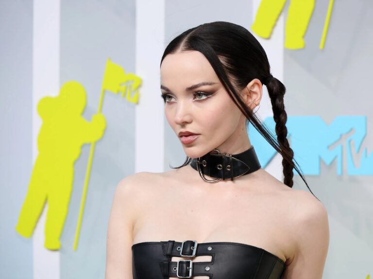 Dove Cameron-64864