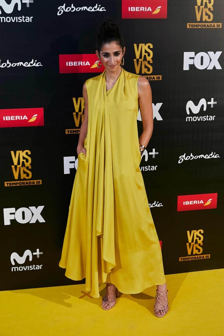 Alba Flores-70294