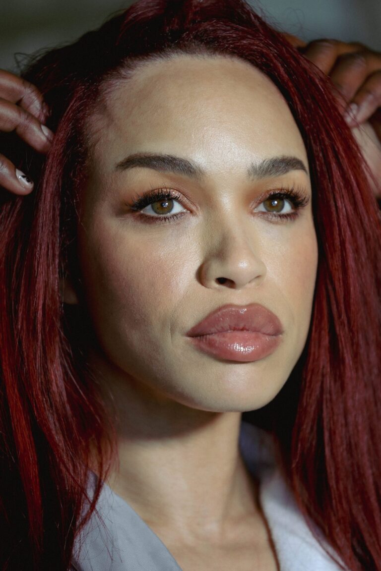 Cleopatra Coleman con 36-37 años