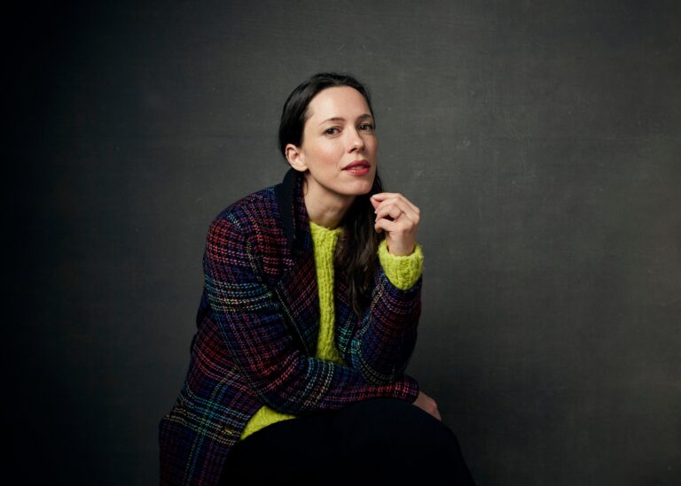 Rebecca Hall con 37-38 años