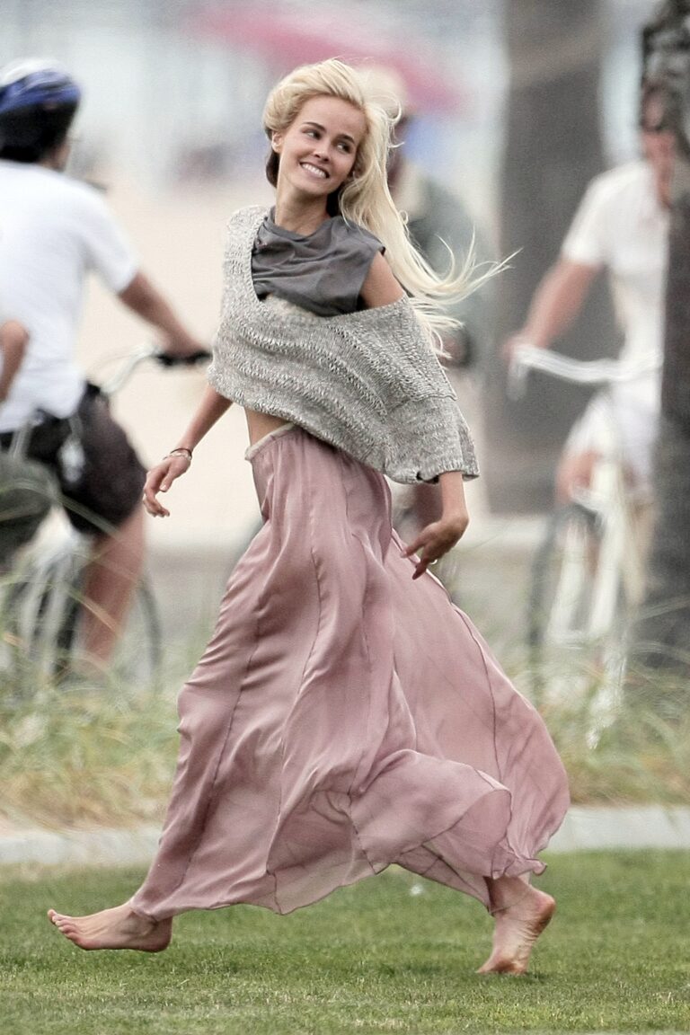Isabel Lucas-71803