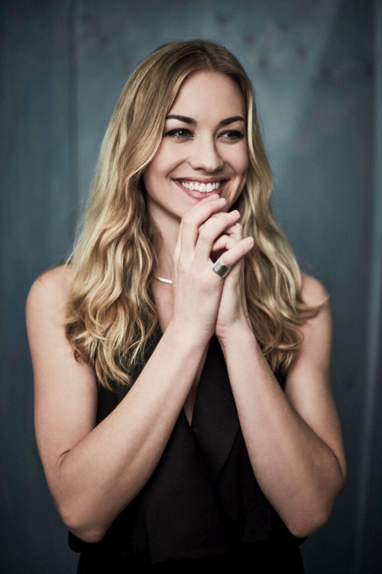 Yvonne Strahovski-71921