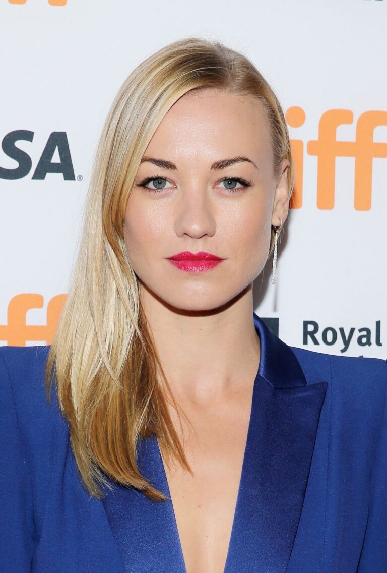 Yvonne Strahovski-72009
