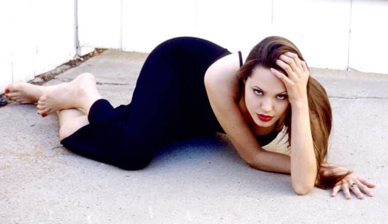 Angelina Jolie-72375