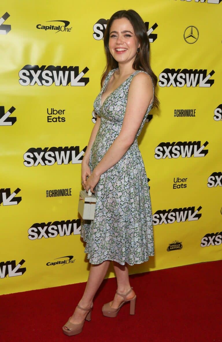 Molly Gordon-72463