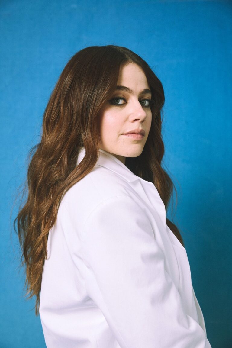 Molly Gordon-72485