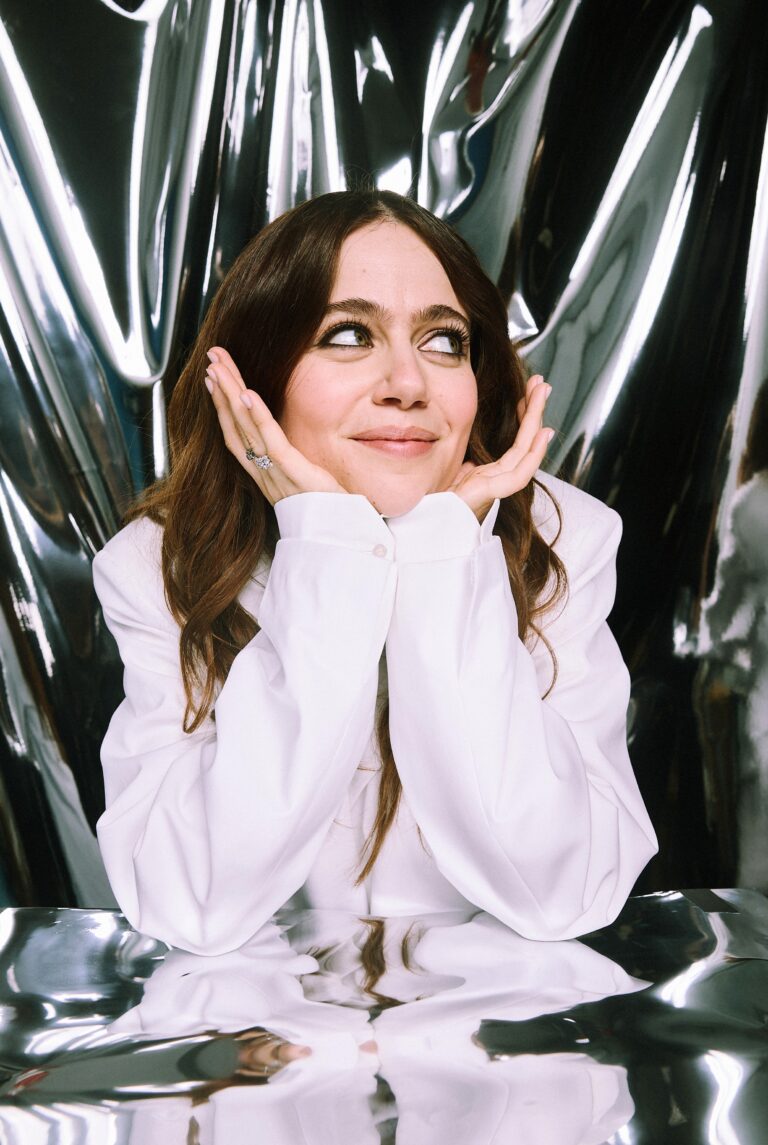Molly Gordon-72493