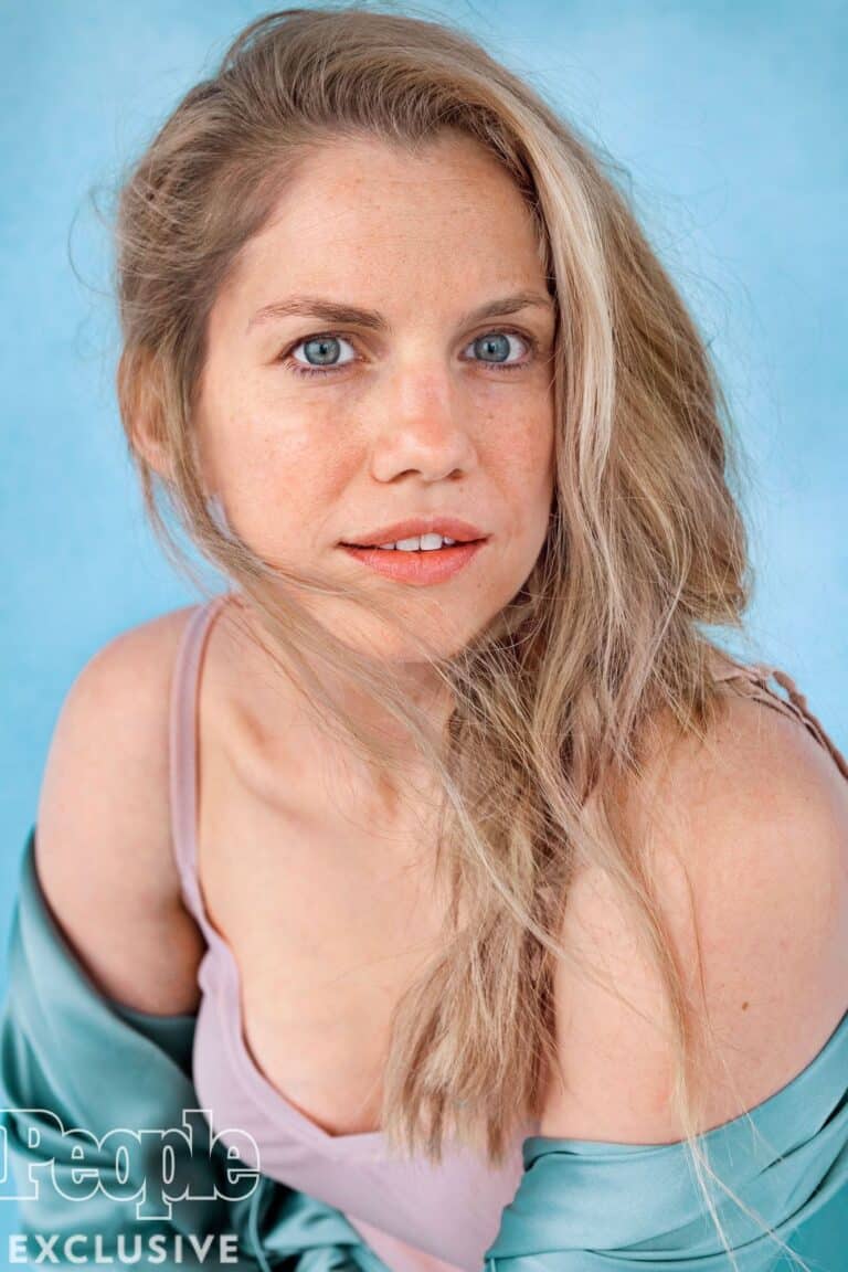 Anna Chlumsky-72791