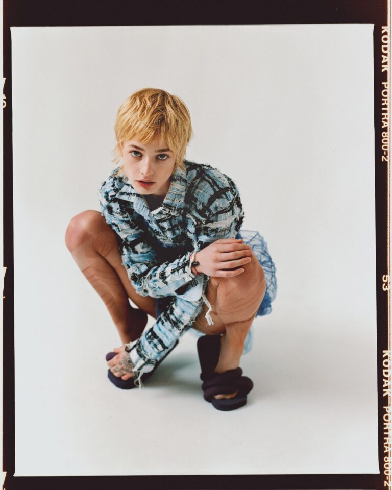 Esther-Rose McGregor-73029