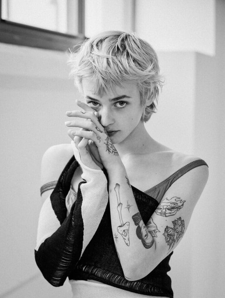 Esther-Rose McGregor-73035