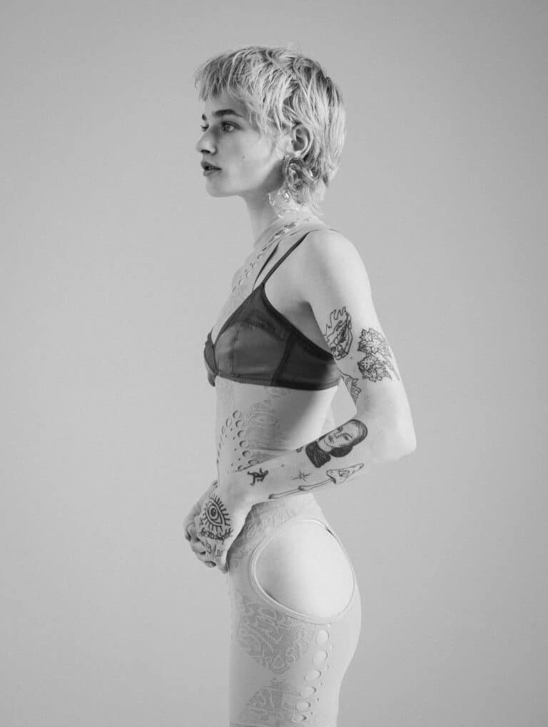 Esther-Rose McGregor-73037