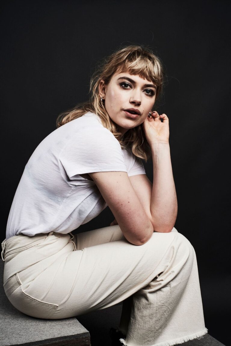 Imogen Poots-73500