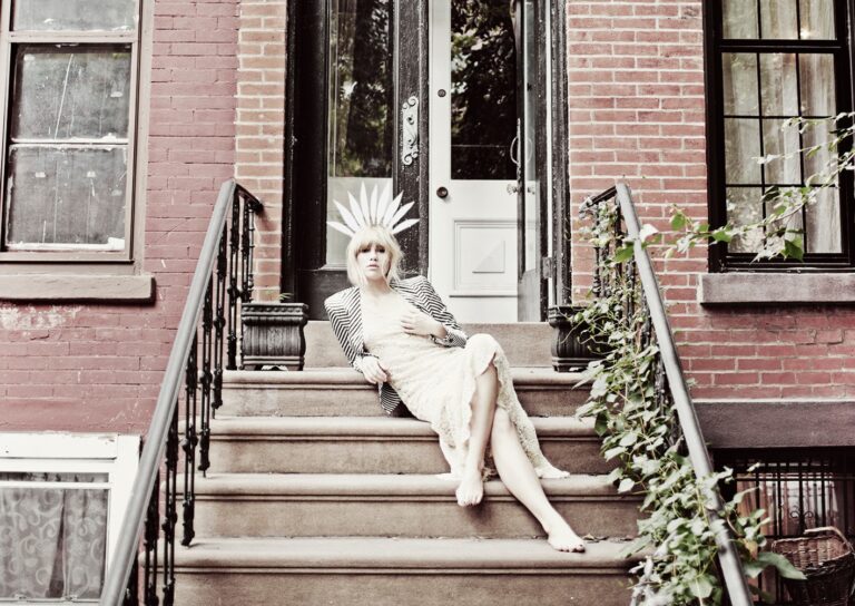 Suki Waterhouse-73680