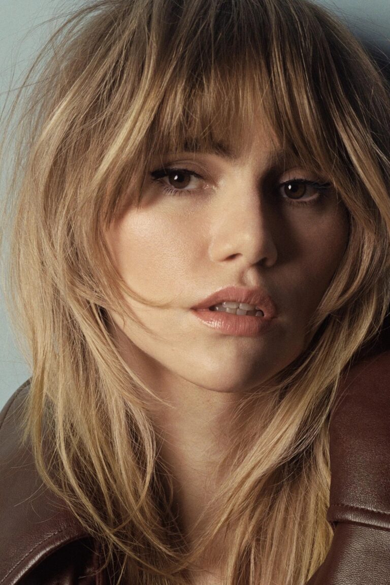 Suki Waterhouse-73700