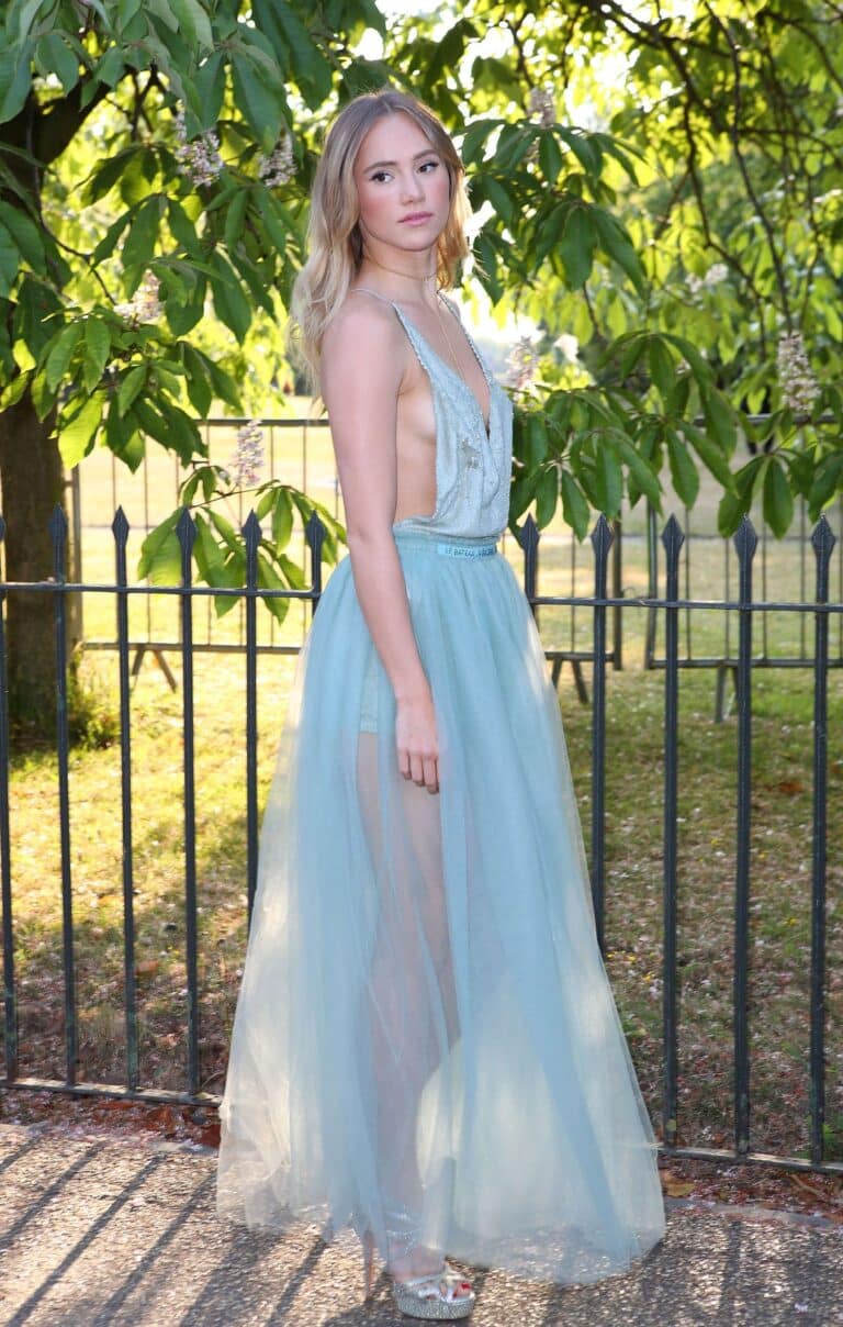 Suki Waterhouse-73716