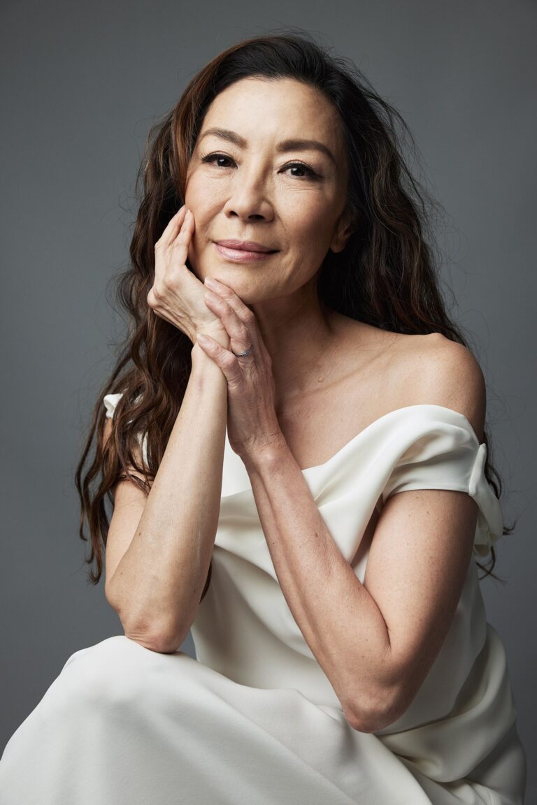 Michelle Yeoh con 59-60 años