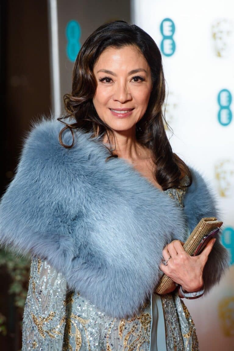Michelle Yeoh con 56-57 años