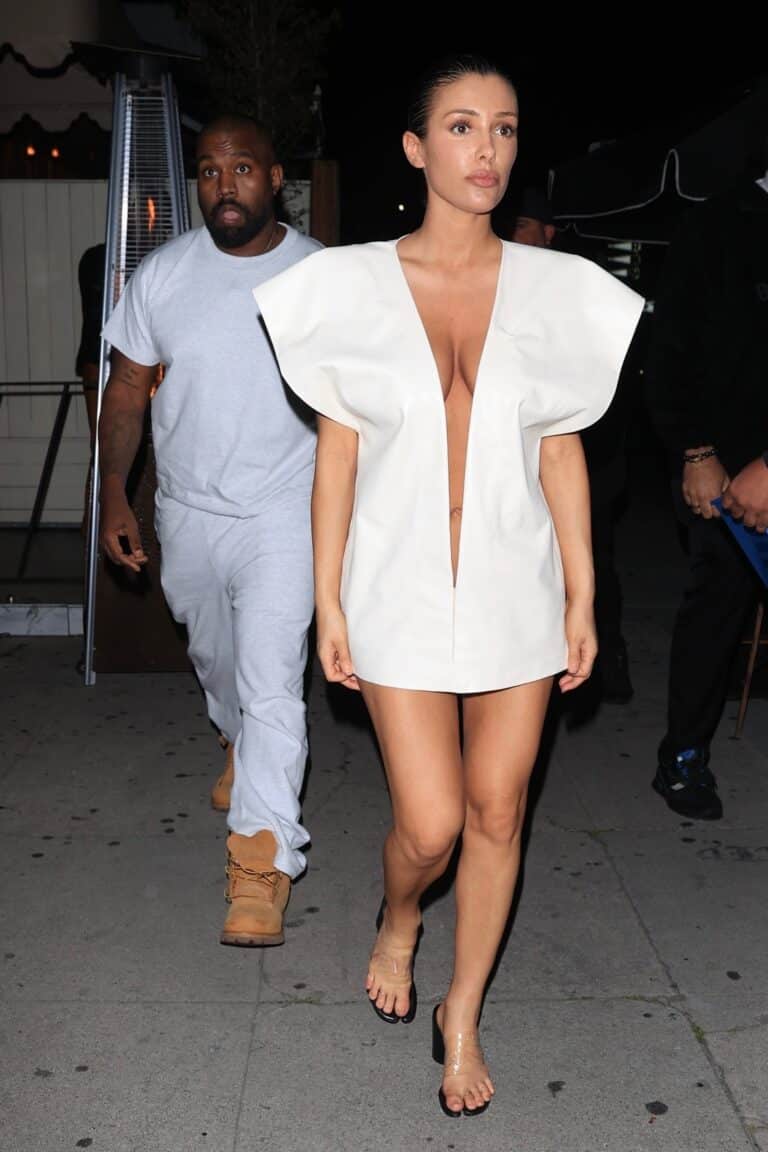 Bianca Censori-76410