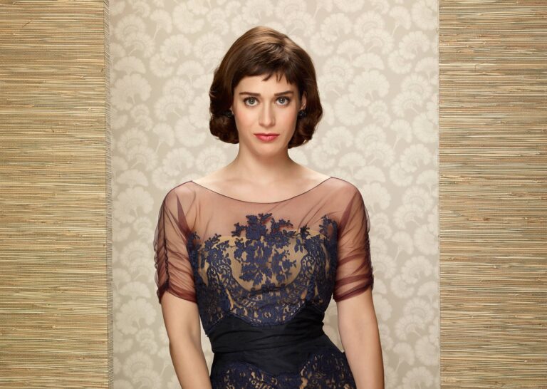 Lizzy Caplan-76587
