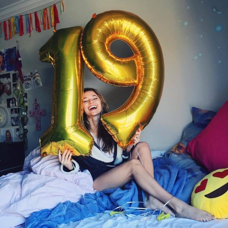 Madison Iseman-77295