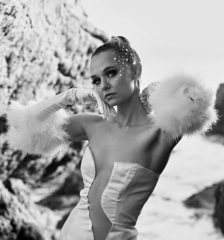 Madison Iseman-77404