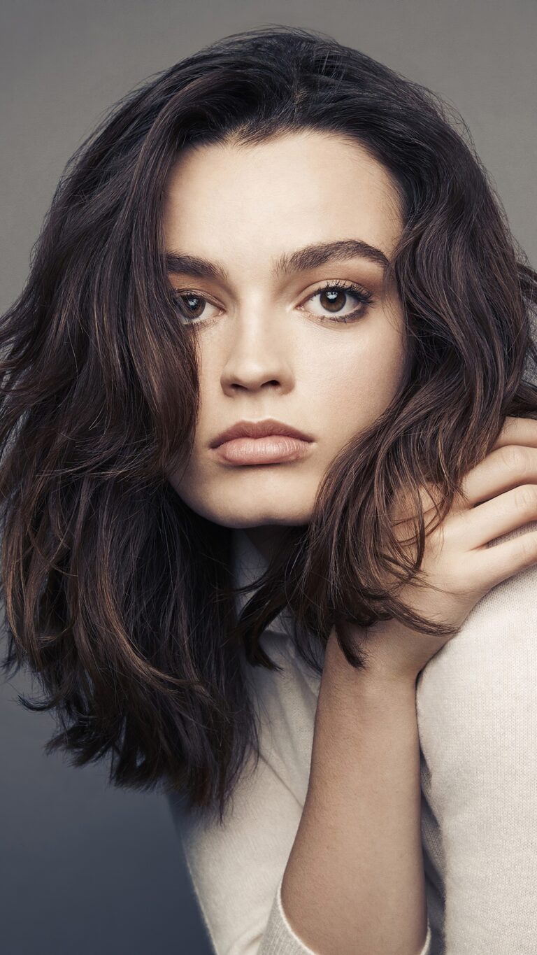 Emma Mackey-79247