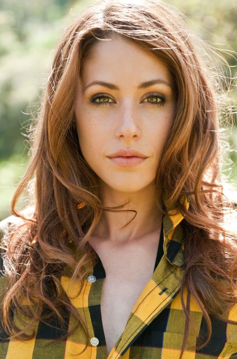 Amanda Crew-80412