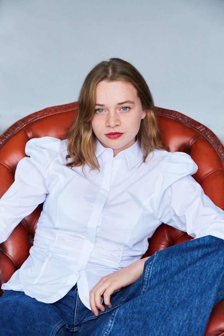 Luna Wedler-82118