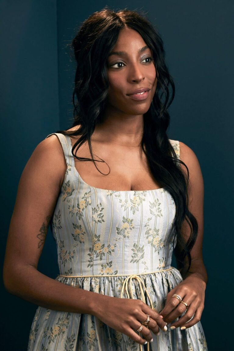 Jessica Williams-83325