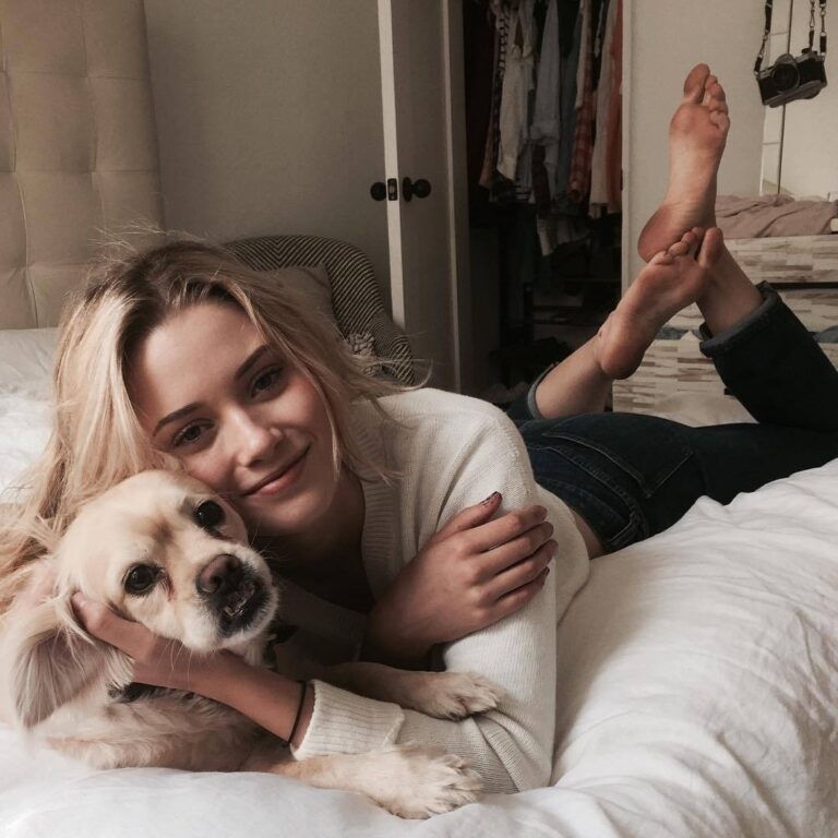 Virginia Gardner-83484
