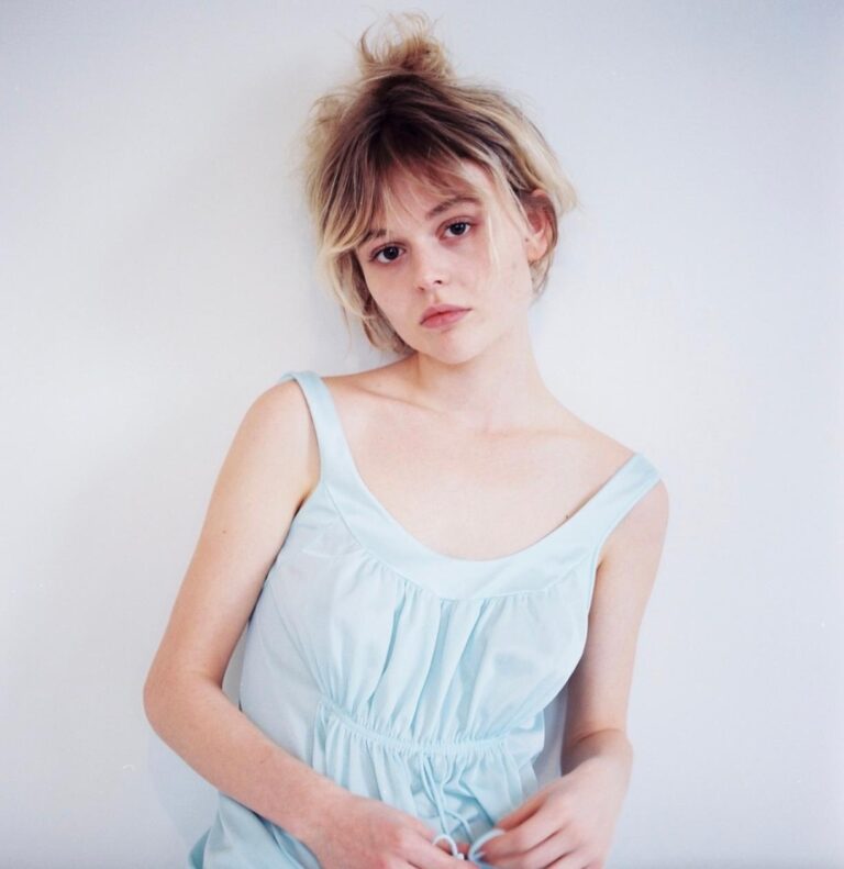 Emily Alyn Lind-83682