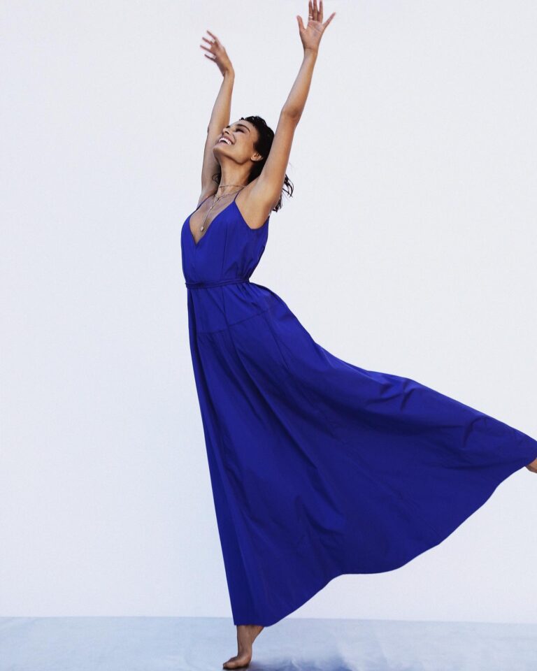Nathalie Kelley-85088