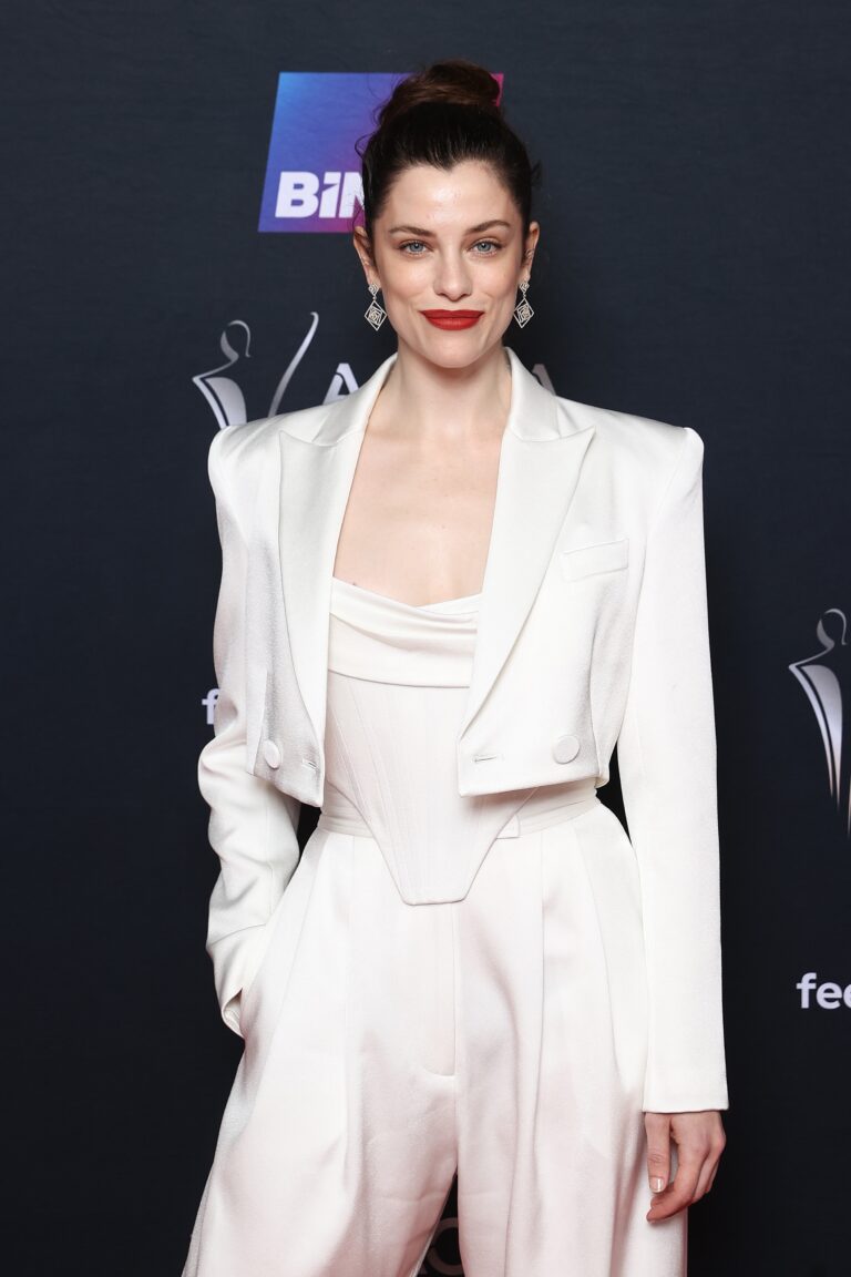 Jessica De Gouw con 33-34 años