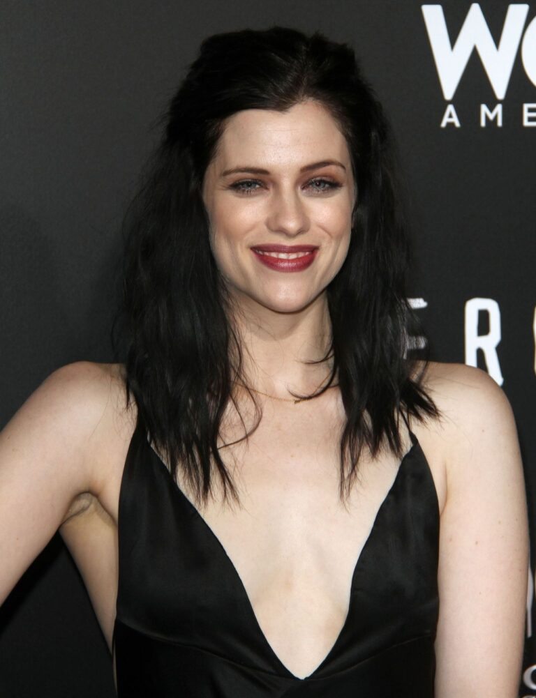 Jessica De Gouw con 28-29 años