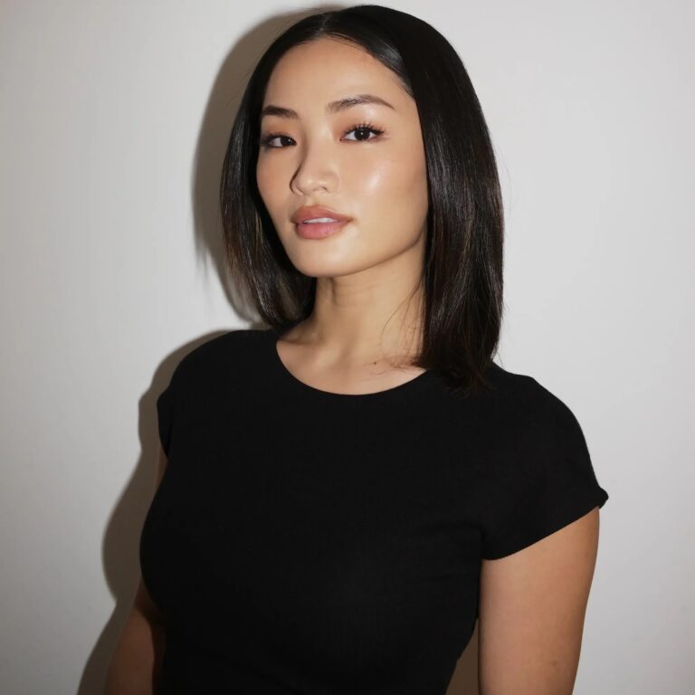 Anna Sawai-85371
