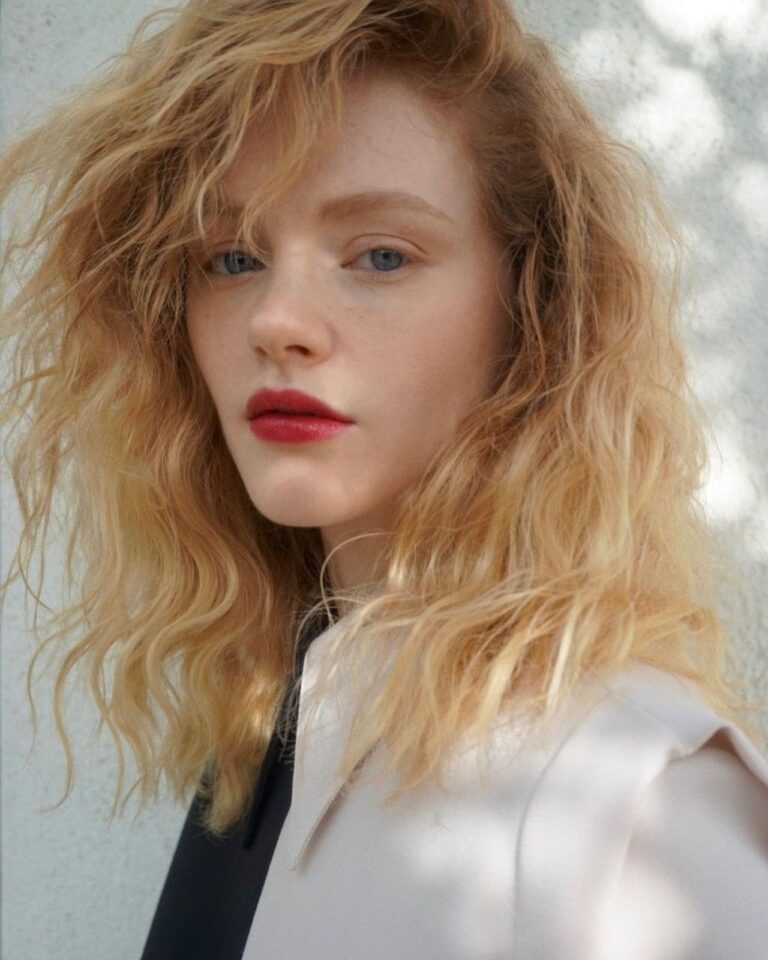 Emma Laird-85797
