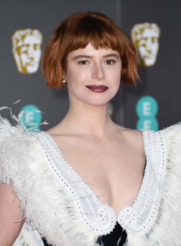 Jessie Buckley-86994